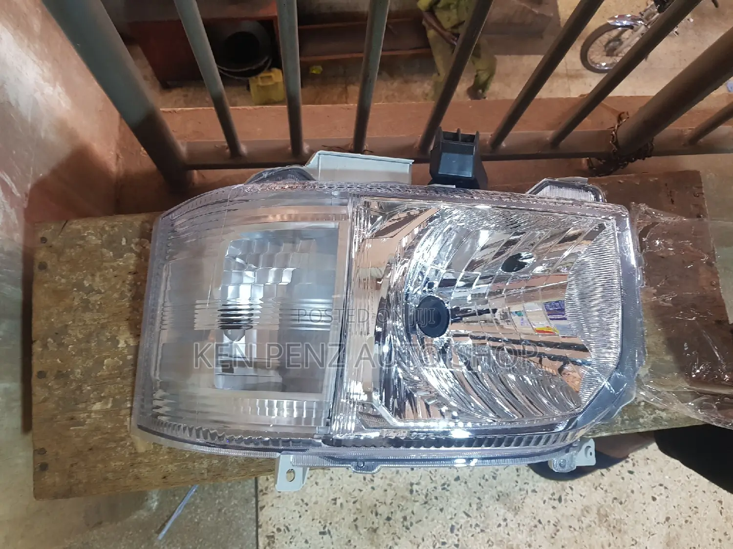 Headlamps for Hiace Drone 2014 - 2018