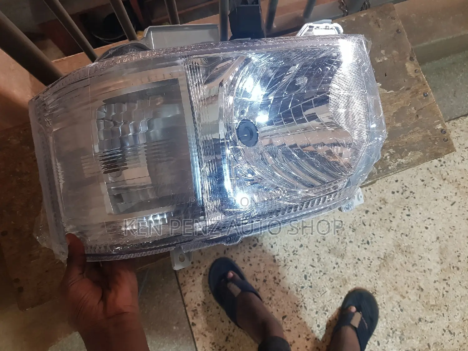 Headlamps for Hiace Drone 2014 - 2018