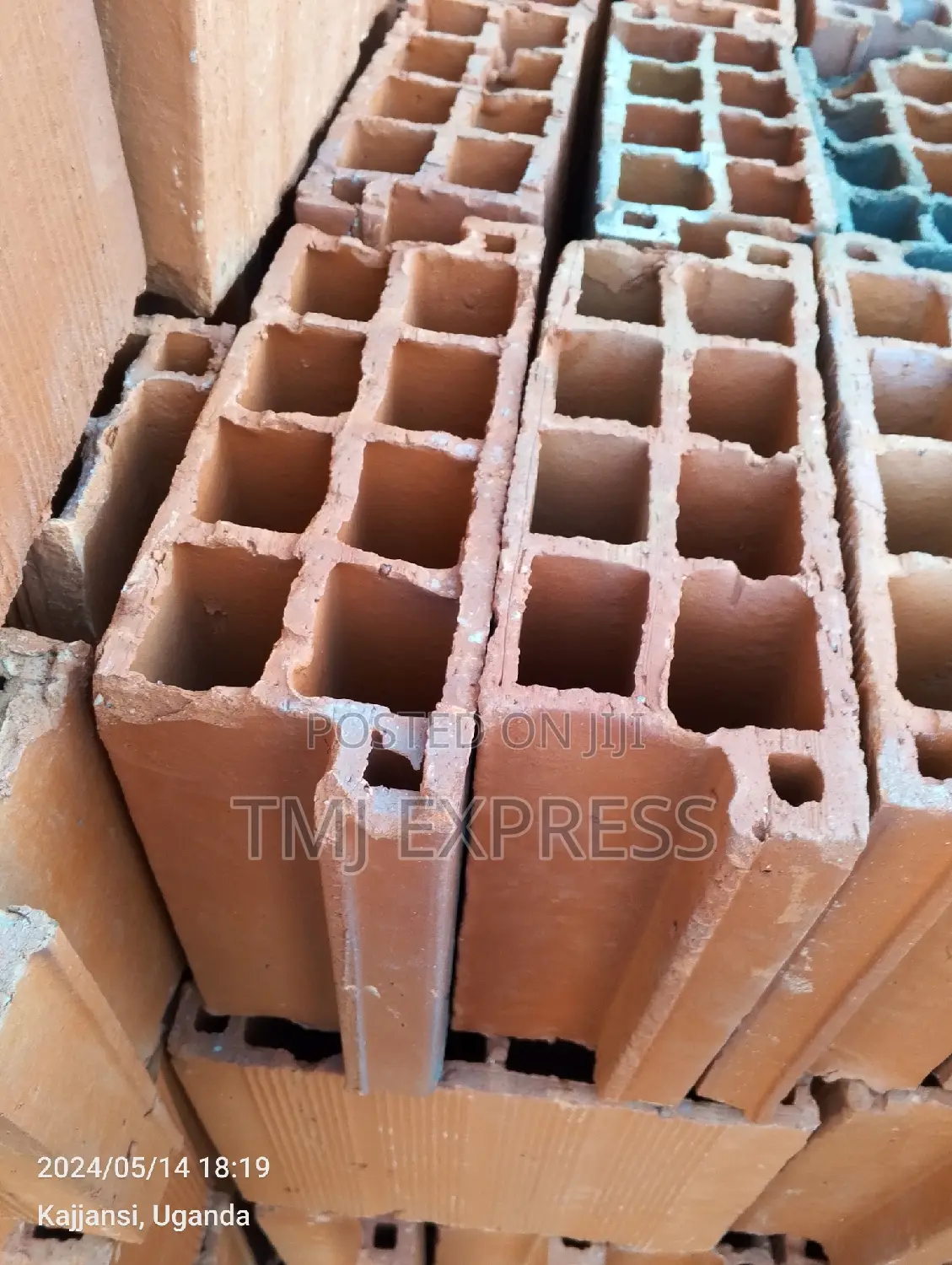 Max Pan Bricks 6x4 Inches