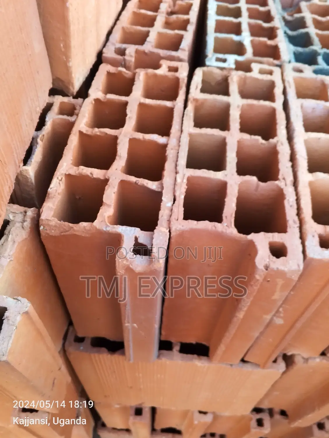 Max Pan Bricks 6x4 Inches