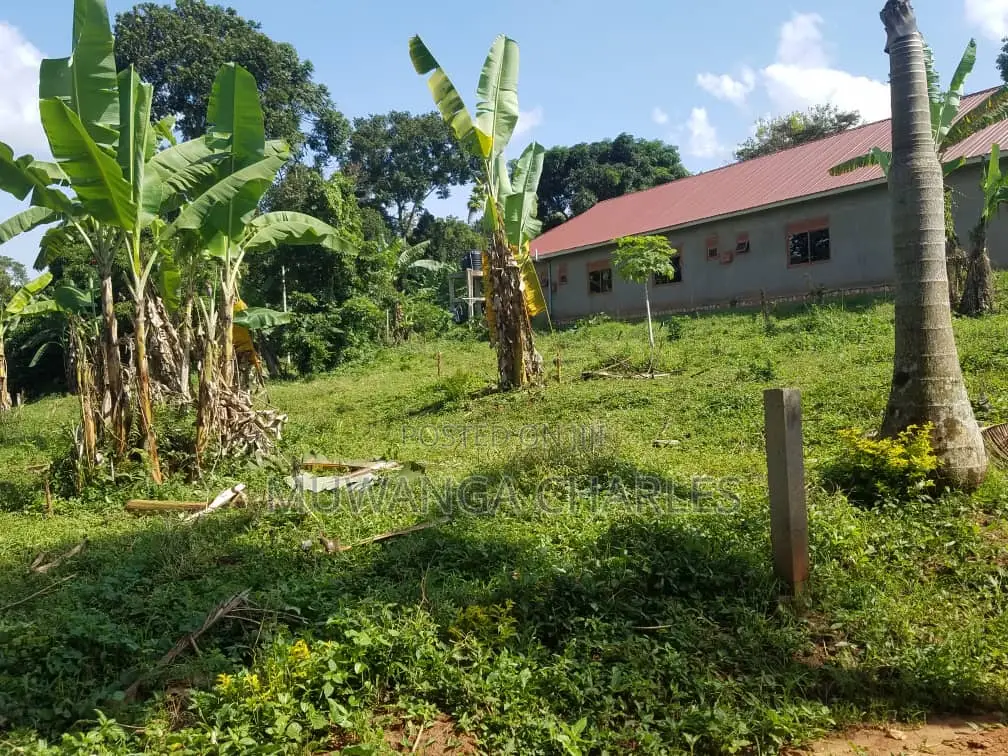 100by100ft Plot for Sale in Kira