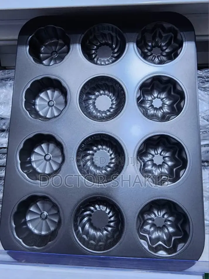 Non-Stick Love Shape Cake Pan Bread Mold