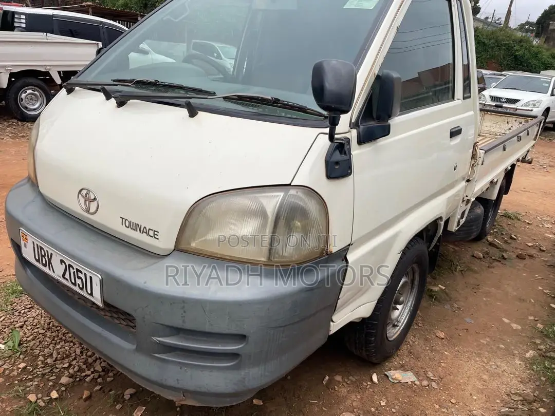 Toyota TownAce 2002 White