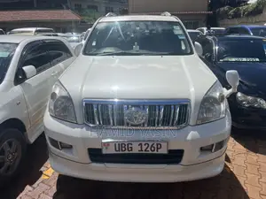 Toyota Land Cruiser Prado 2005 White