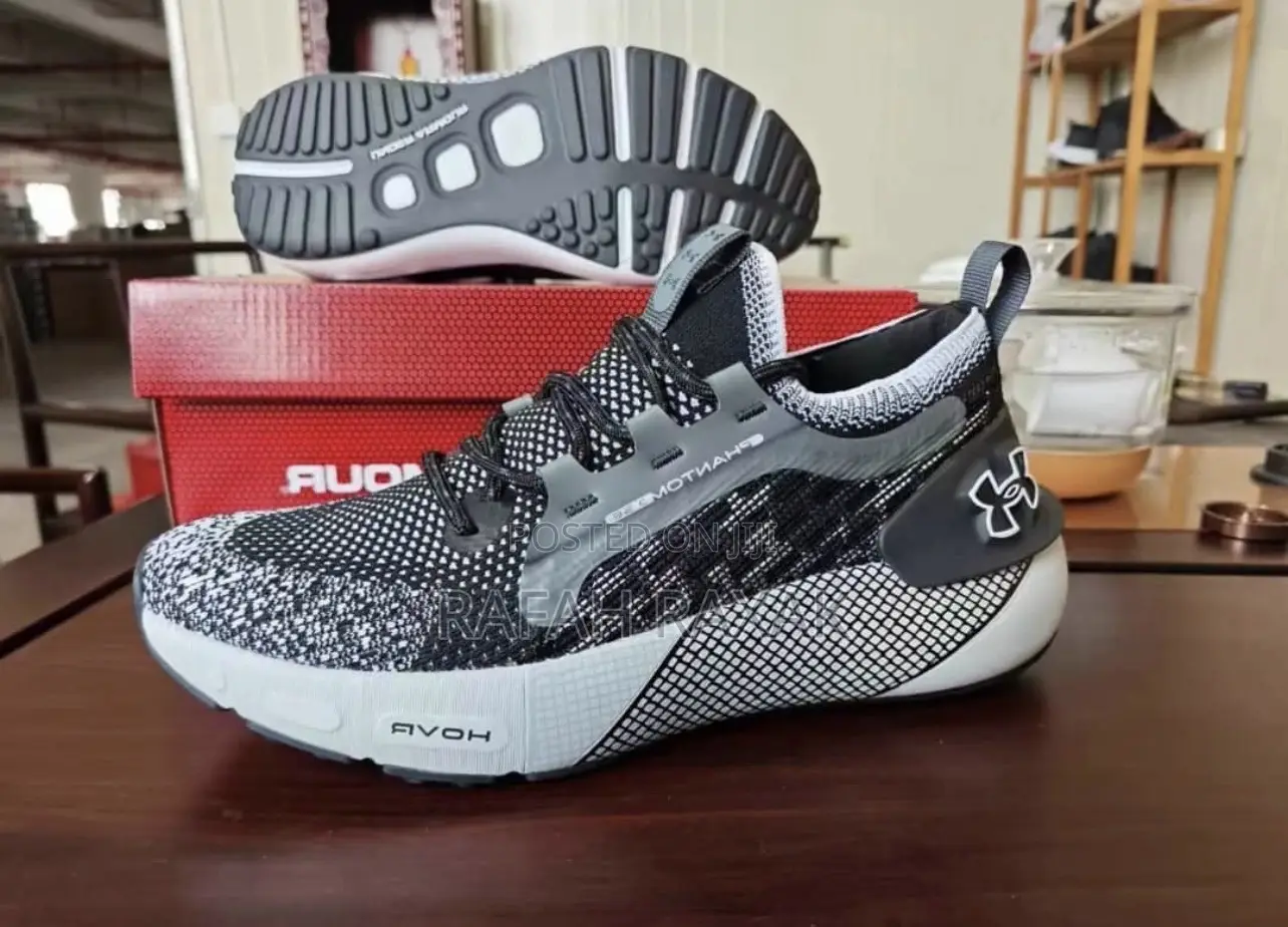 Original Men’S Under Armour Phantom Trainer Sneakers