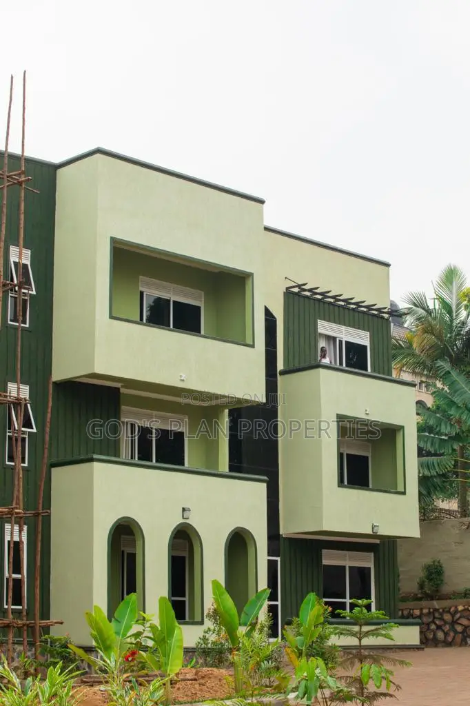 6bdrm Block of Flats in Munyonyo Heights, Central Division for sale