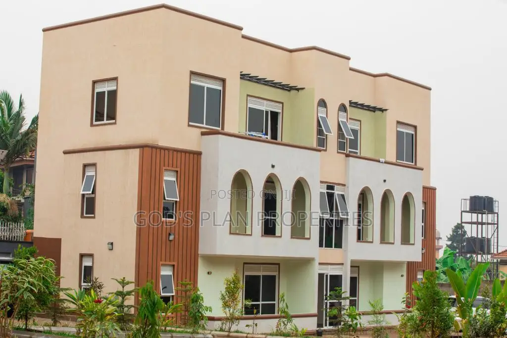 6bdrm Block of Flats in Munyonyo Heights, Central Division for sale