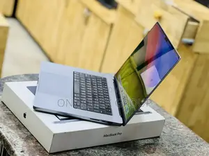 New Laptop Apple MacBook Pro 2021 M1 16GB Apple M1 Pro SSHD (Hybrid) 1T
