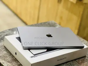 New Laptop Apple MacBook Pro 2021 M1 16GB Apple M1 Pro SSHD (Hybrid) 1T