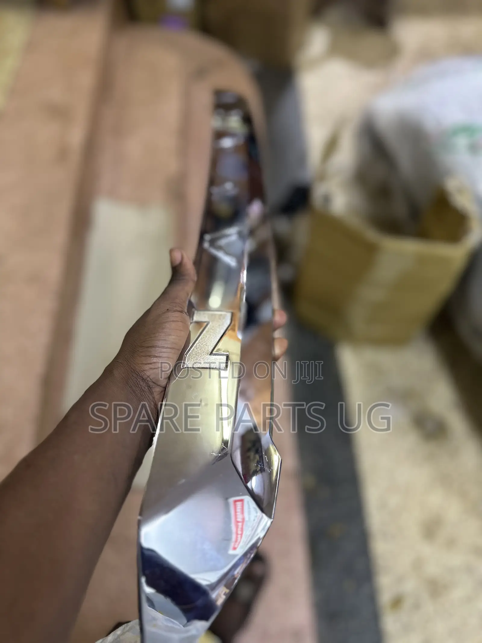 Nissan Navara 2020 - 2023 Bonnet Chrome / Moulding