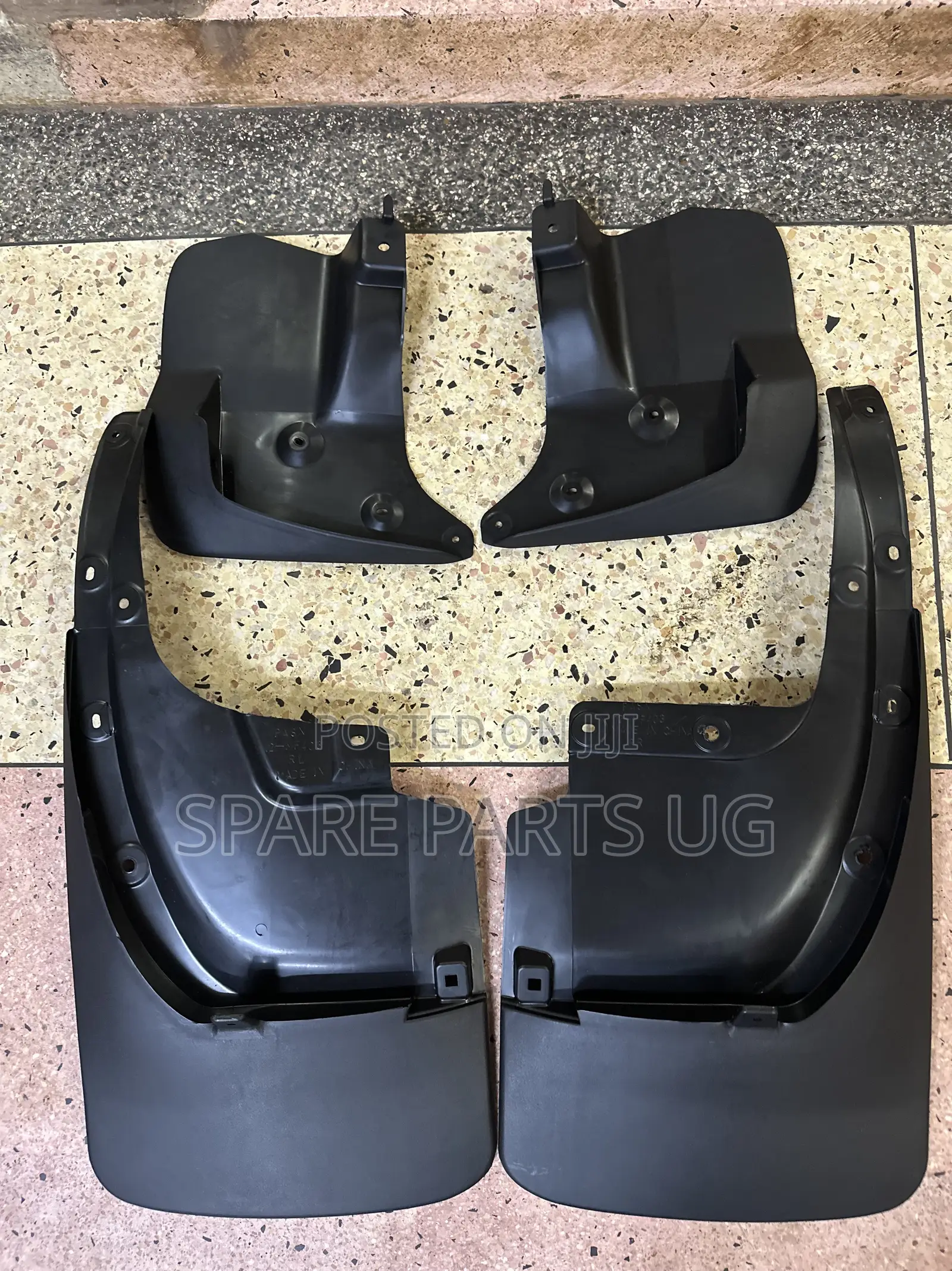 Landcruiser ZX 200 Mudflaps / Mudgaurds