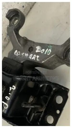 Engine Mounting Nissan Qashqai 2010