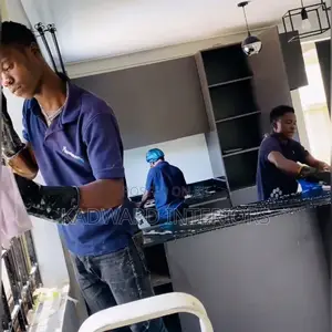 Glass Wall and Windows Cleaning