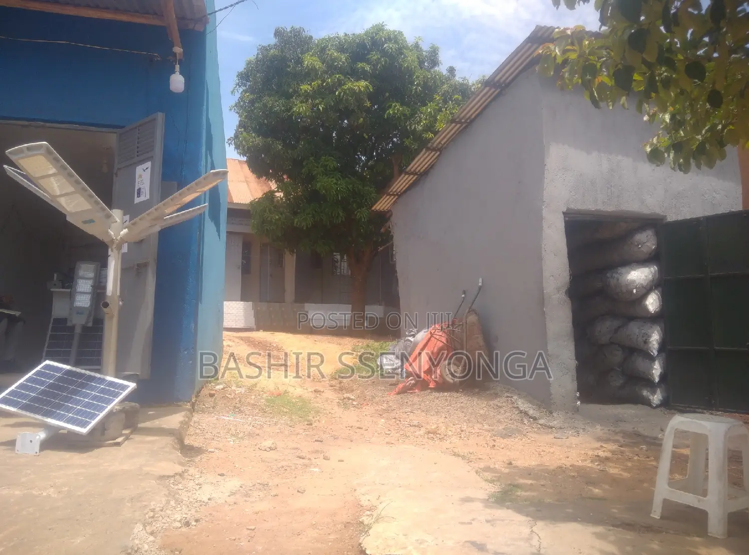 9bdrm House in Makindye for sale