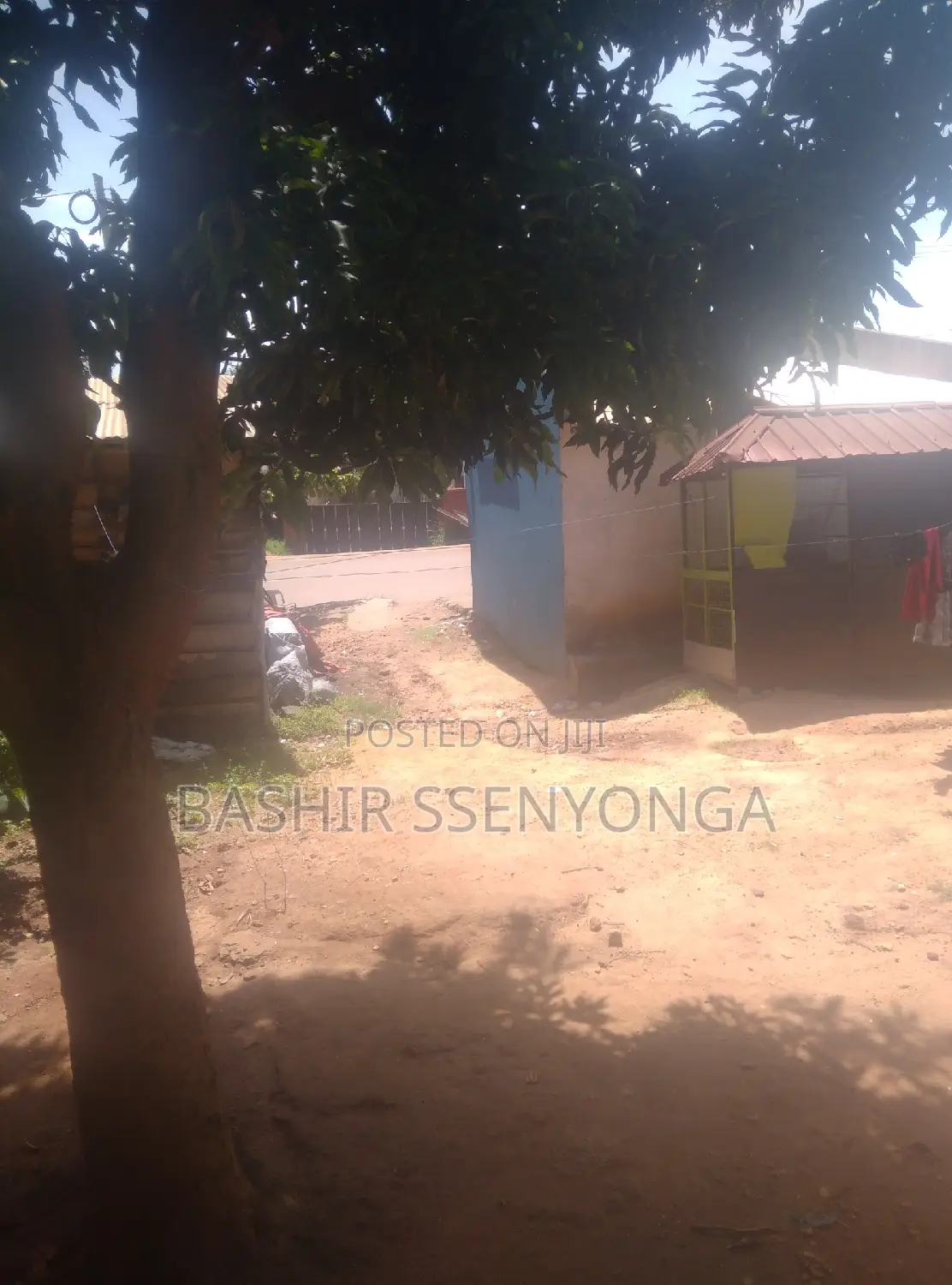 9bdrm House in Makindye for sale