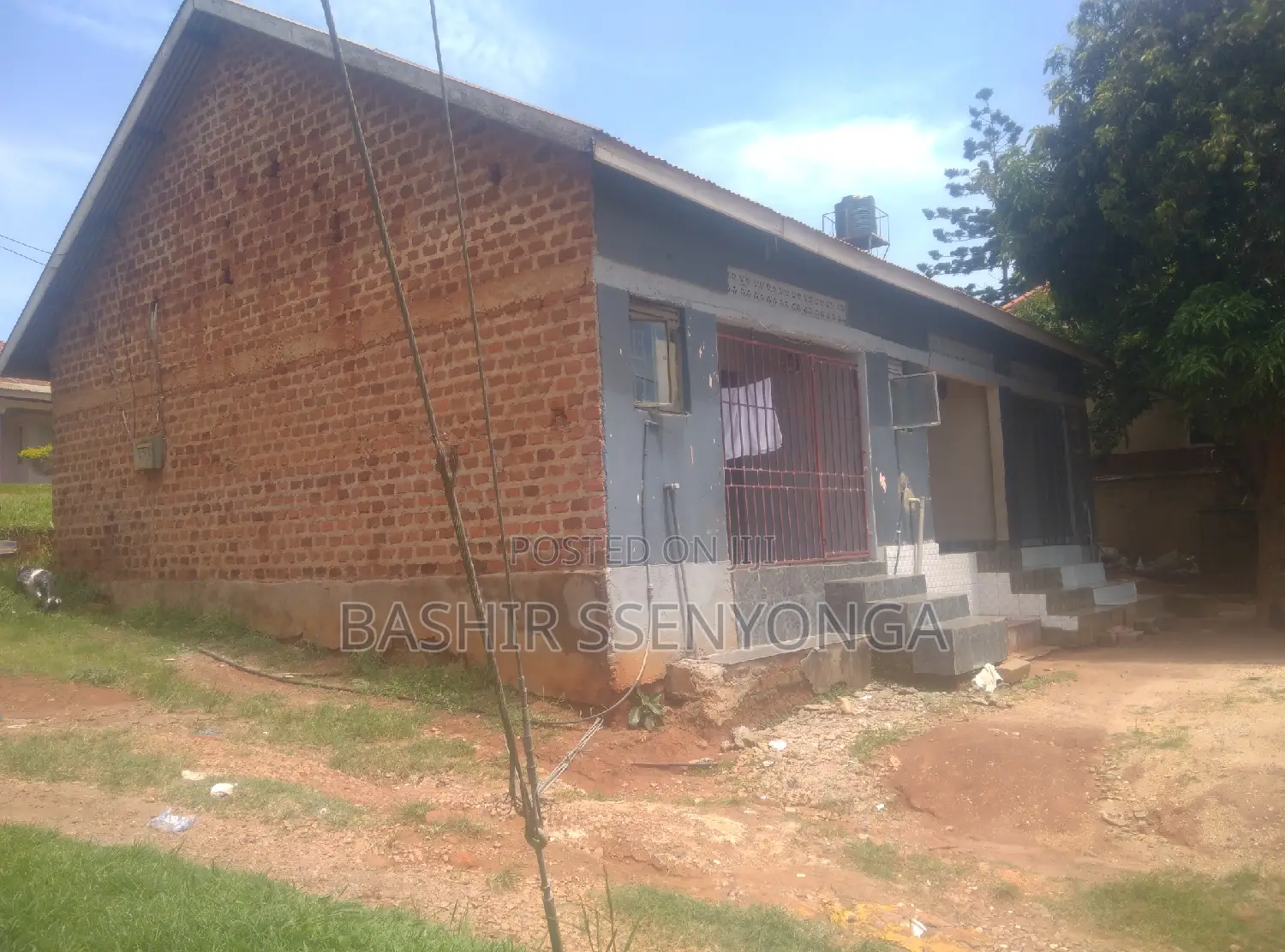 9bdrm House in Makindye for sale