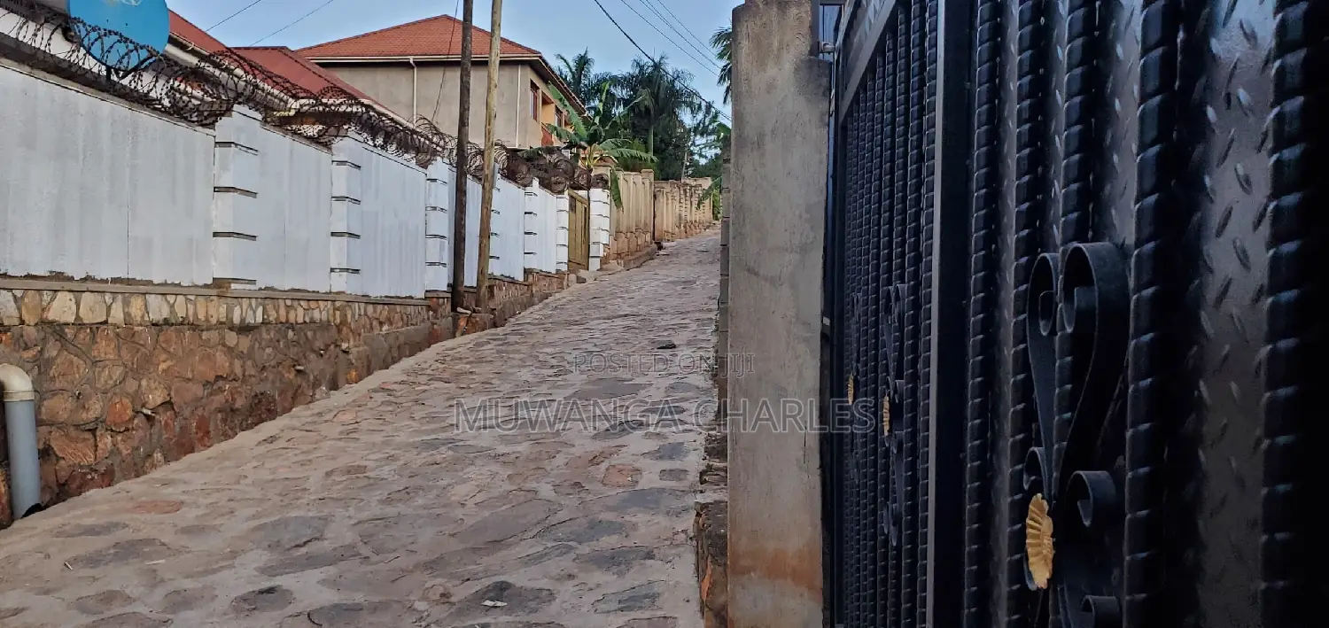 2bdrm House in Houses For Sale In, Division B for sale