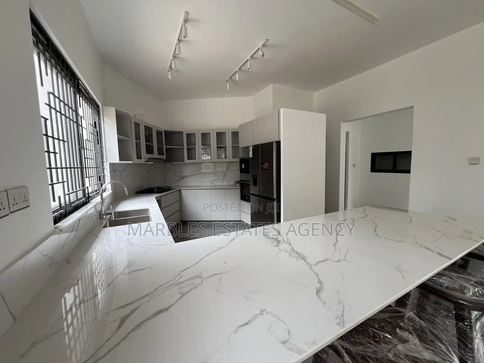 Furnished 3bdrm Apartment in Bugolobi, Central Division for sale