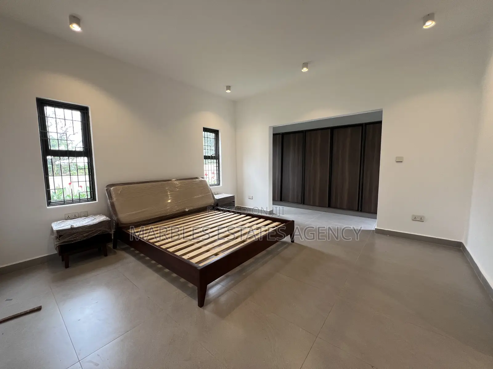 Furnished 3bdrm Apartment in Bugolobi, Central Division for sale