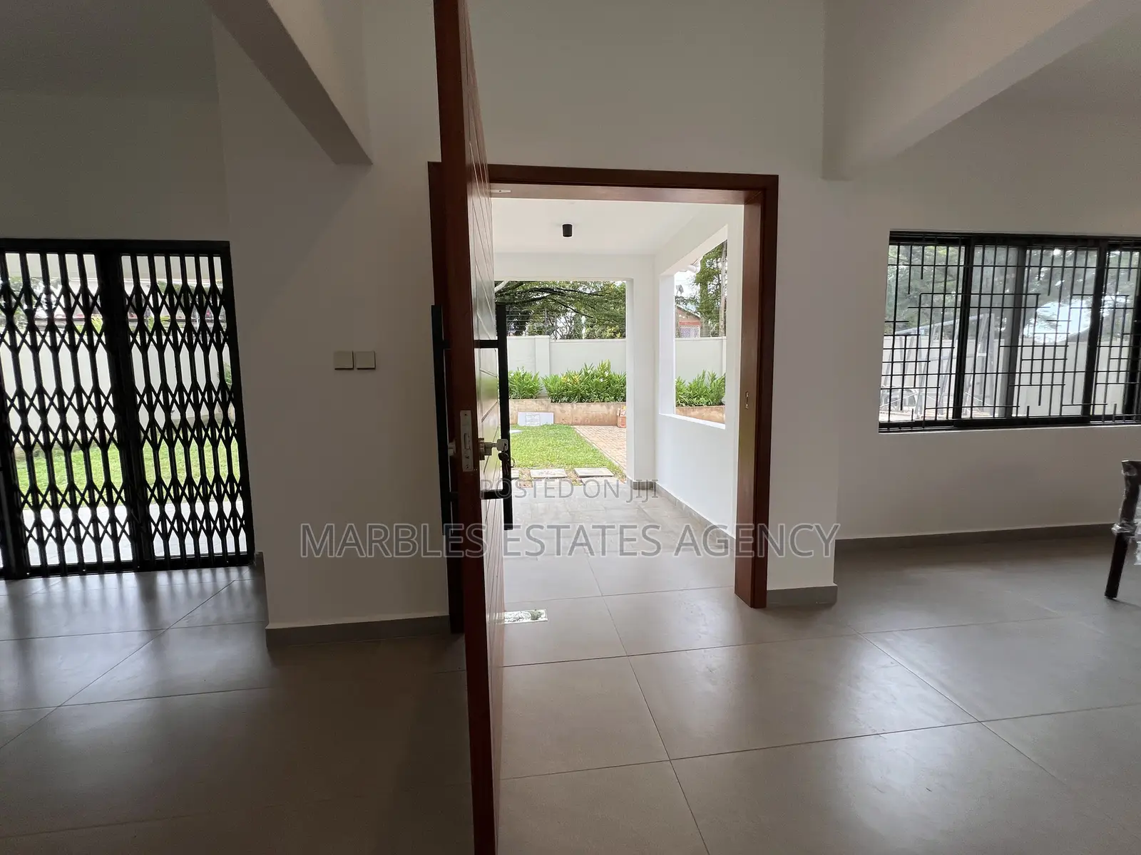 Furnished 3bdrm Apartment in Bugolobi, Central Division for sale