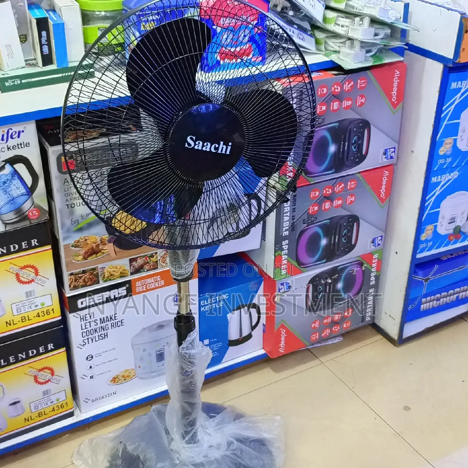 Stand Fan. Saachi Stand Fan