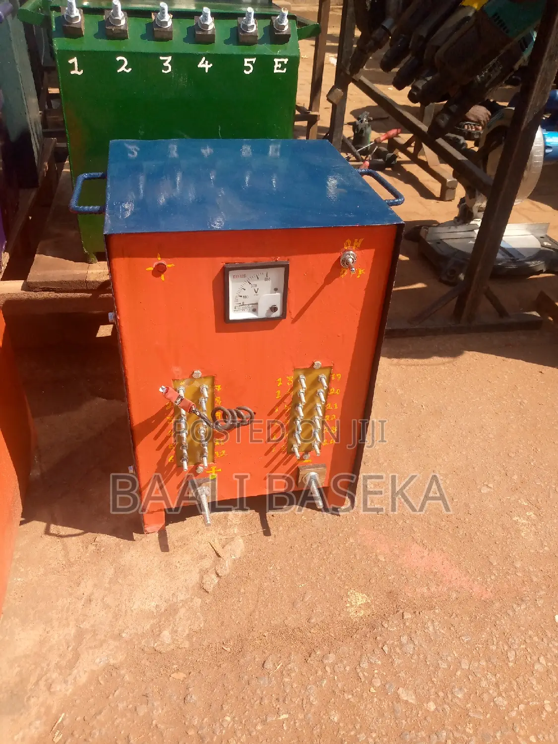 Copper Made Battery Charger/24 Batteries/High Quality