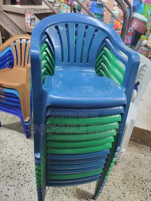 Plastic Chairs Plastic Chairs