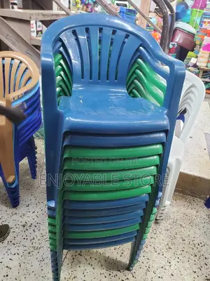 Plastic Chairs Plastic Chairs