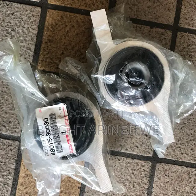 Lower Suspension Plate Bushes for Toyota Mark X
