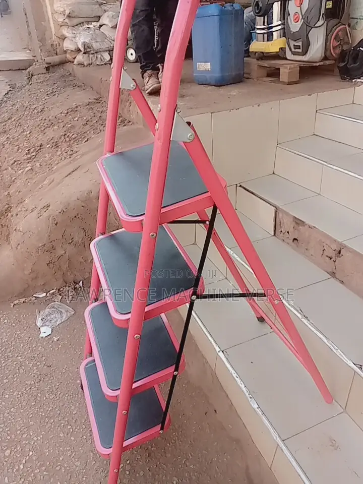 Ladder 4 Steps