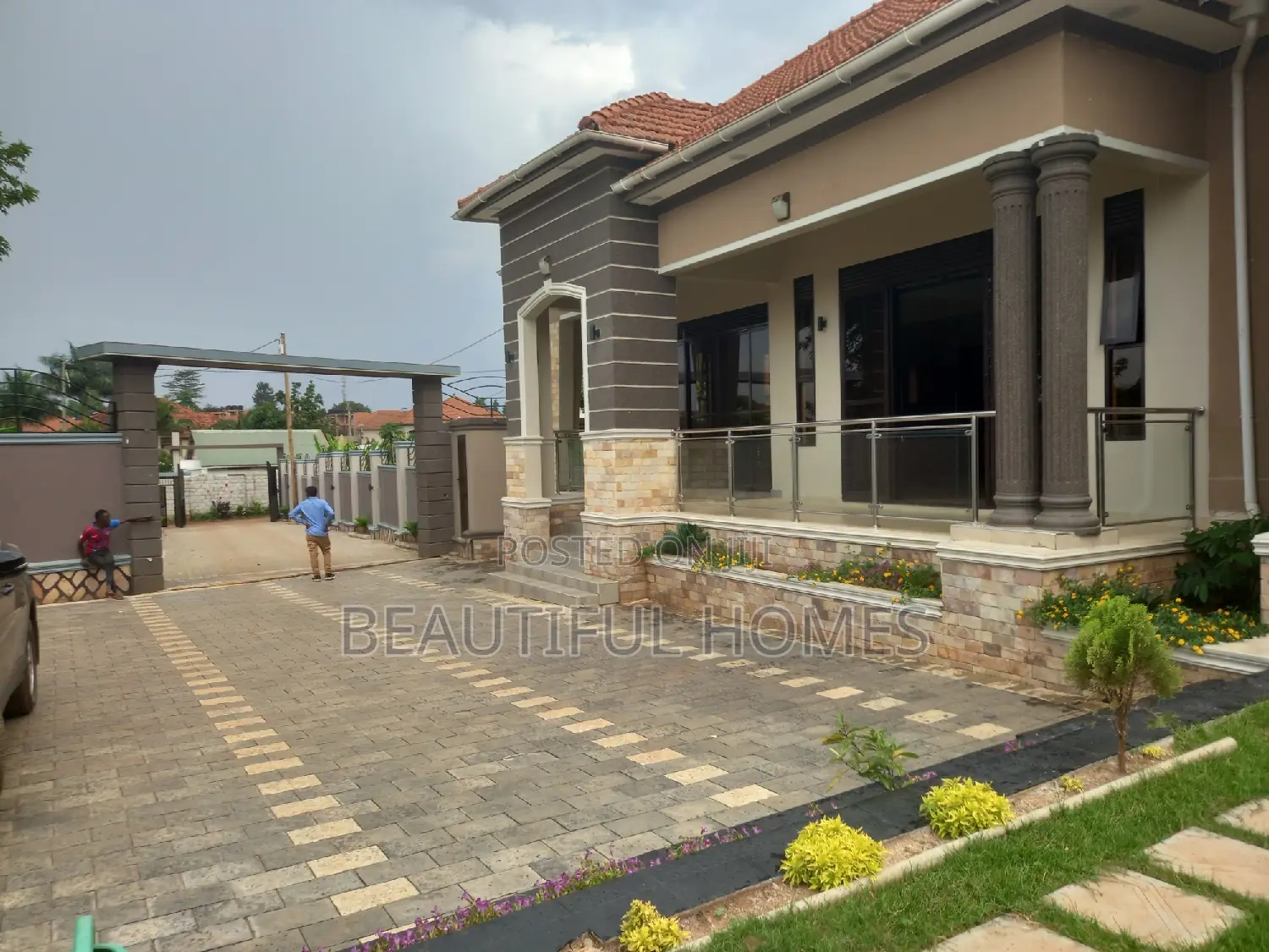Furnished 5bdrm House in Kira for sale