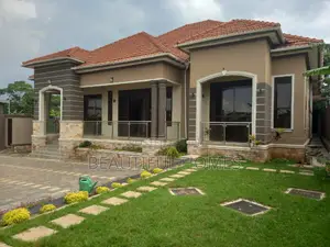 Furnished 5bdrm House in Kira for sale