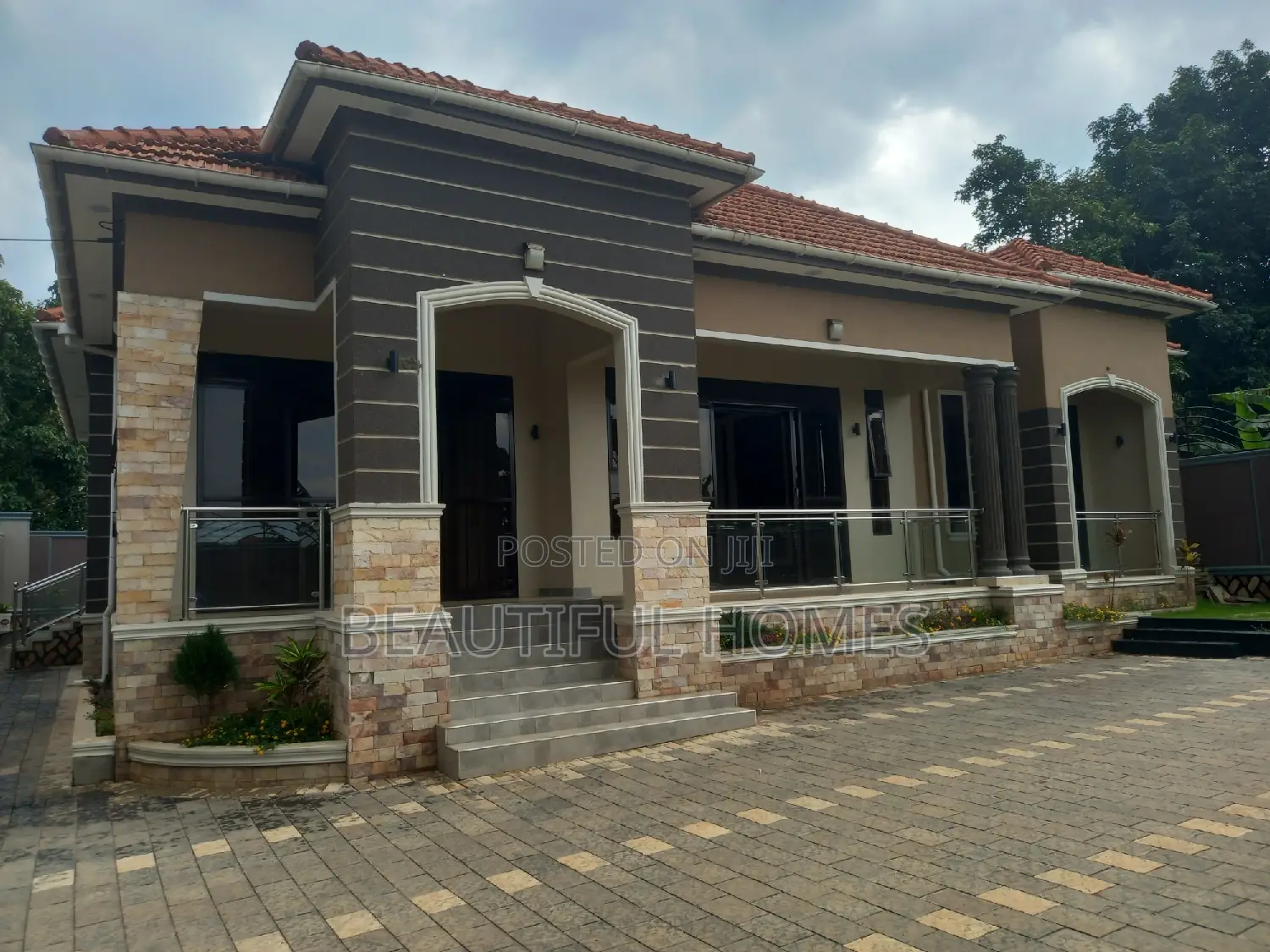 Furnished 5bdrm House in Kira Ministers, Central Division for sale