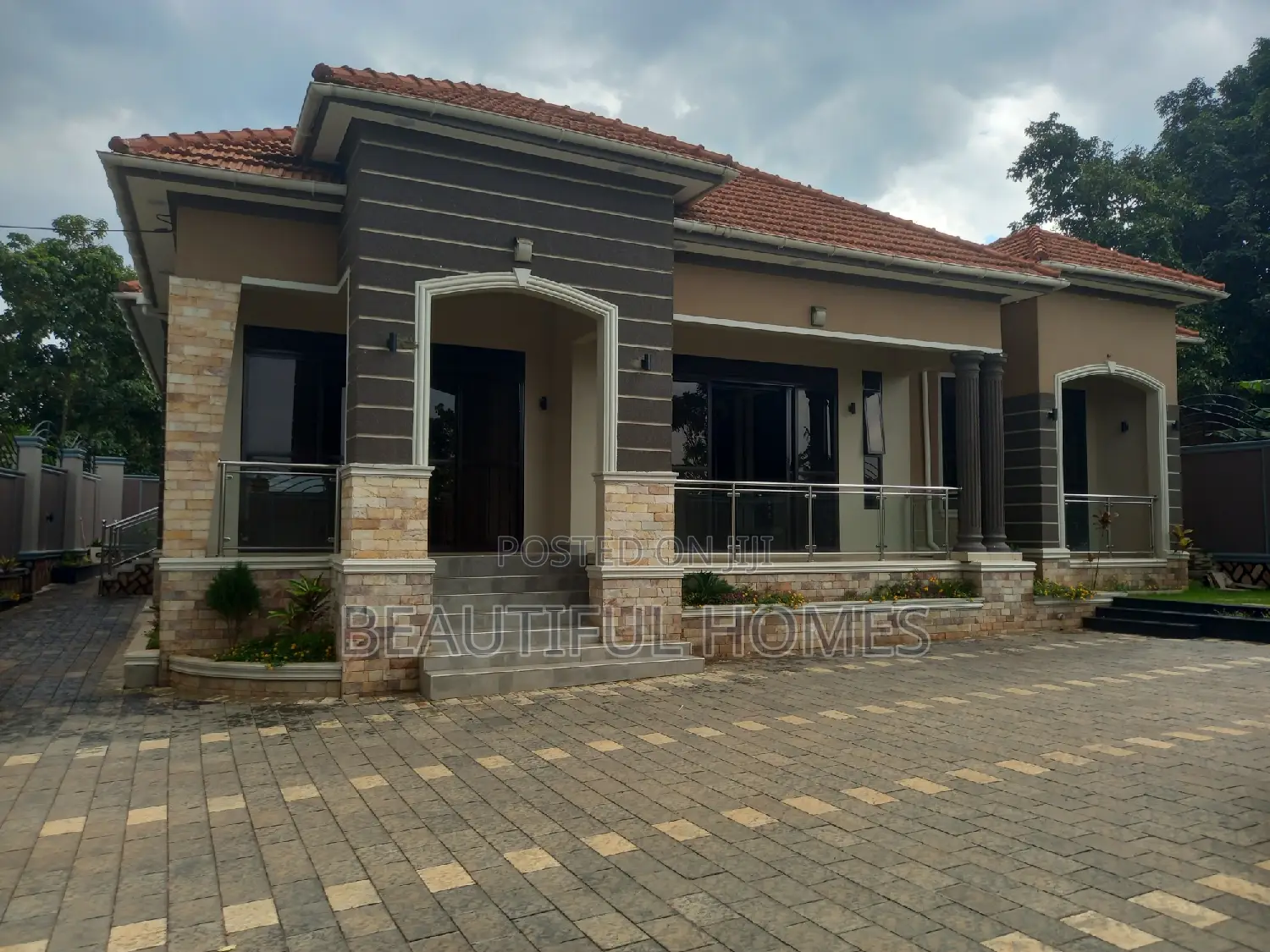 Furnished 5bdrm House in Kira Ministers, Central Division for sale