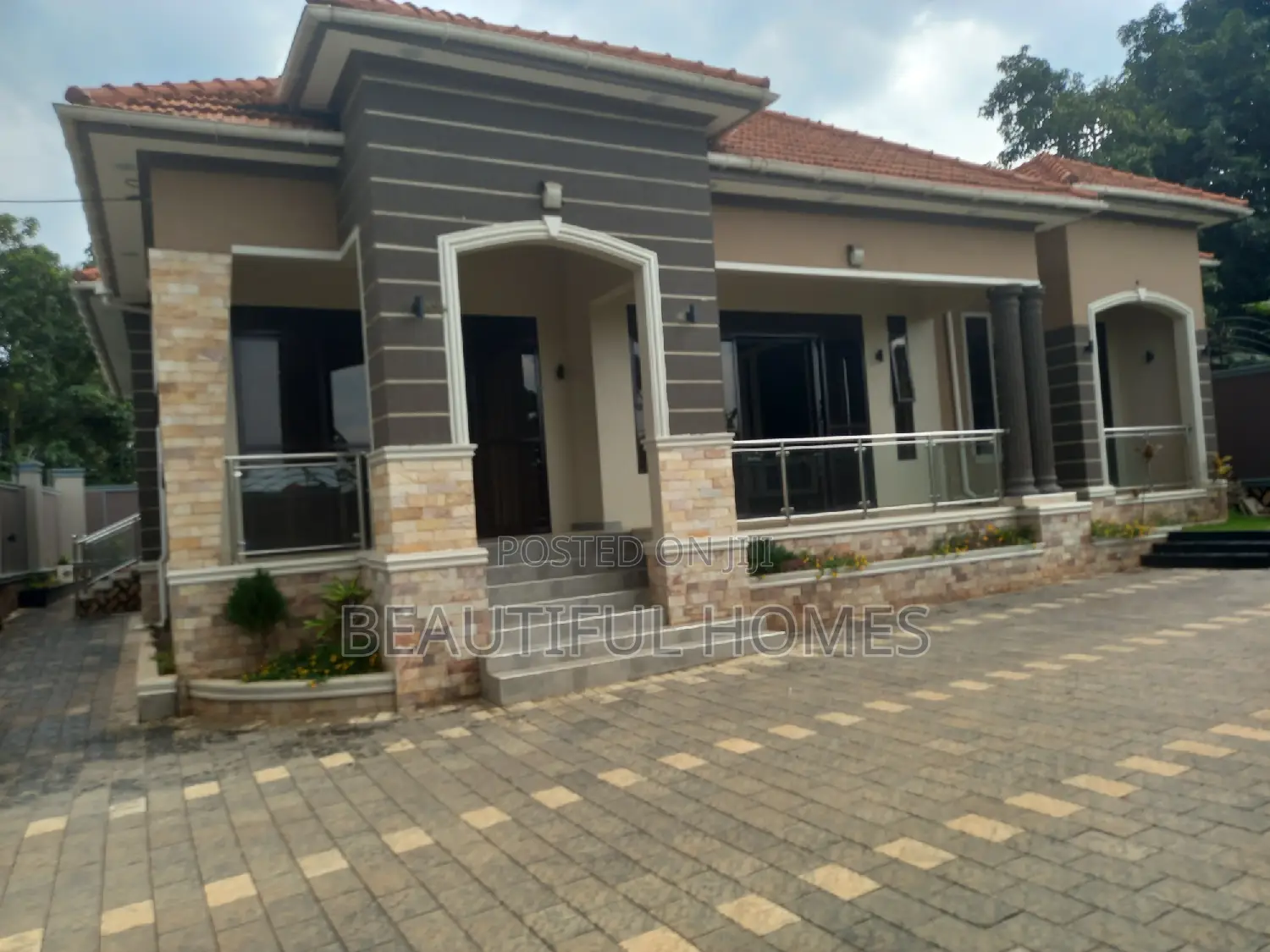 Furnished 5bdrm House in Kira Ministers, Central Division for sale