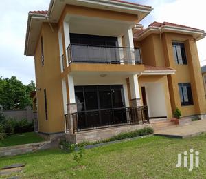 House in Bunga Close to Munyonyo on Sale