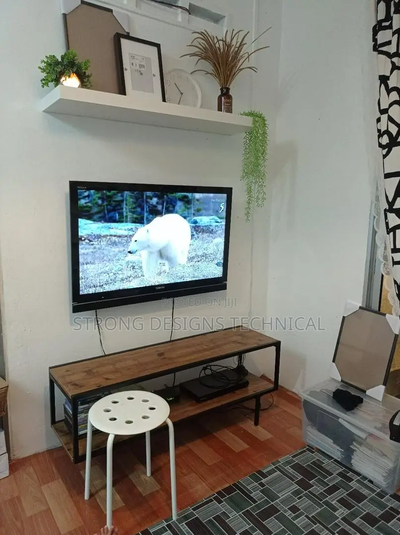 Steel Frame Minimalist Tv Stand
