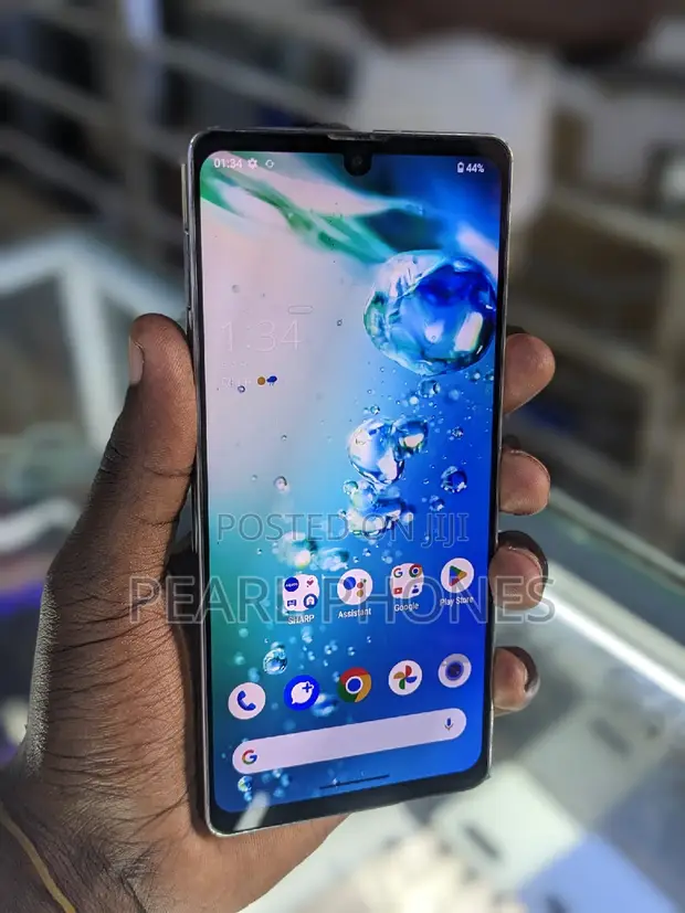 New Sharp Aquos zero6 128 GB White in Central Division