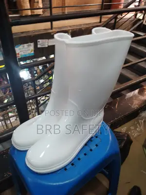 Rain Gumboots/ Harvesting Gumboots White.
