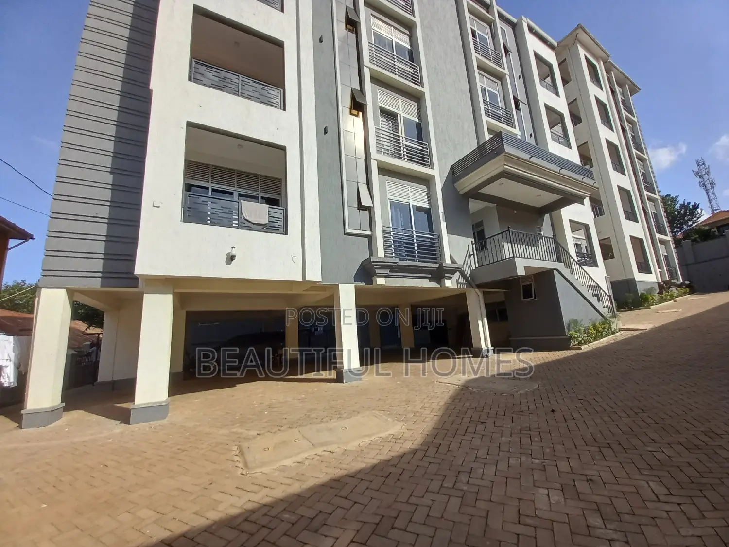 Furnished 2bdrm Block of Flats in Kisaasi, Central Division for sale