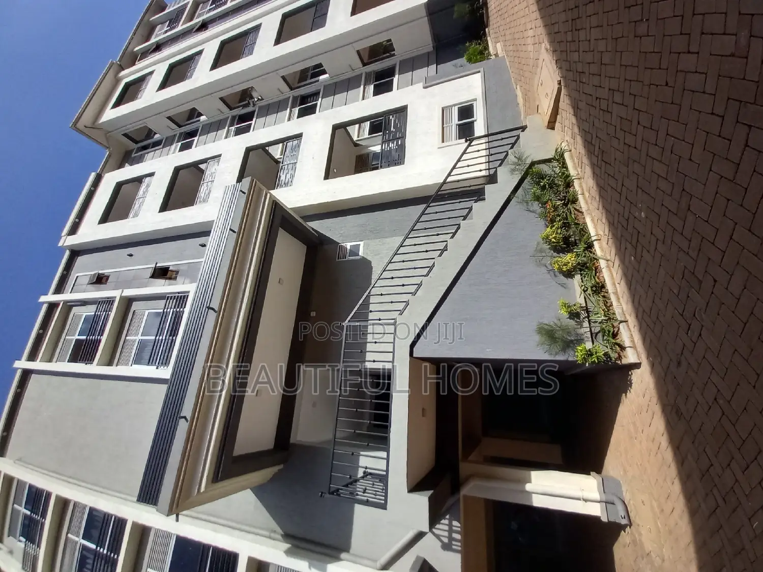 Furnished 2bdrm Block of Flats in Kisaasi, Central Division for sale