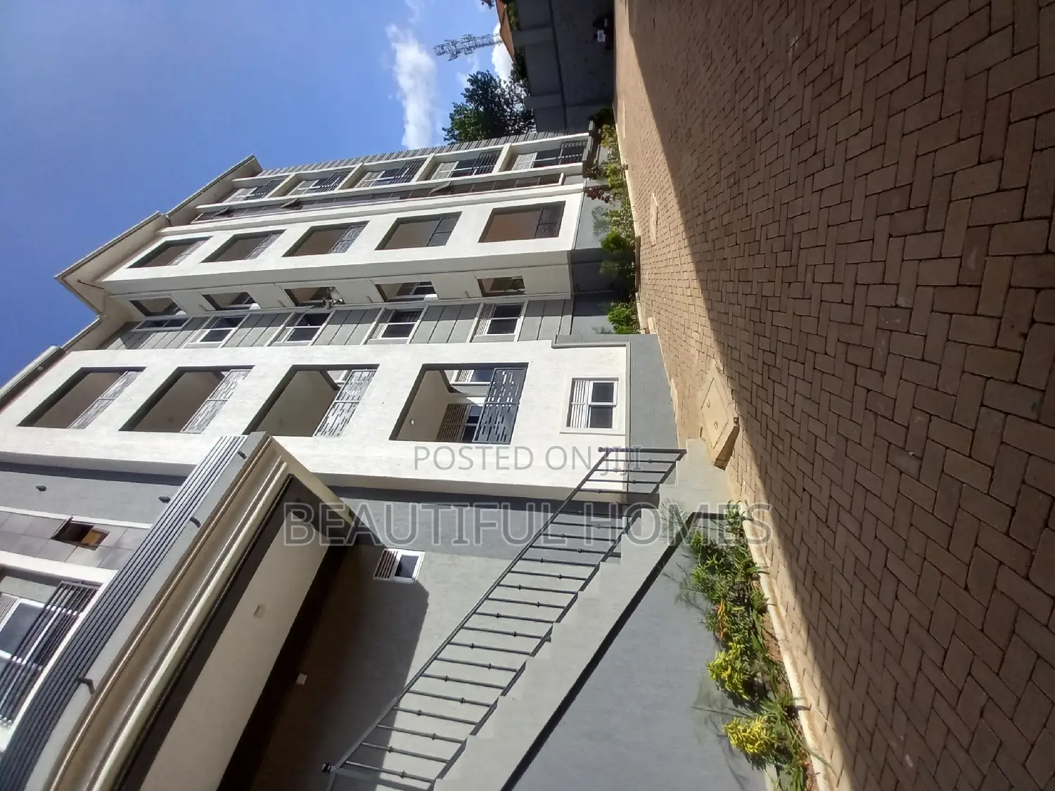Furnished 2bdrm Block of Flats in Kisaasi, Central Division for sale