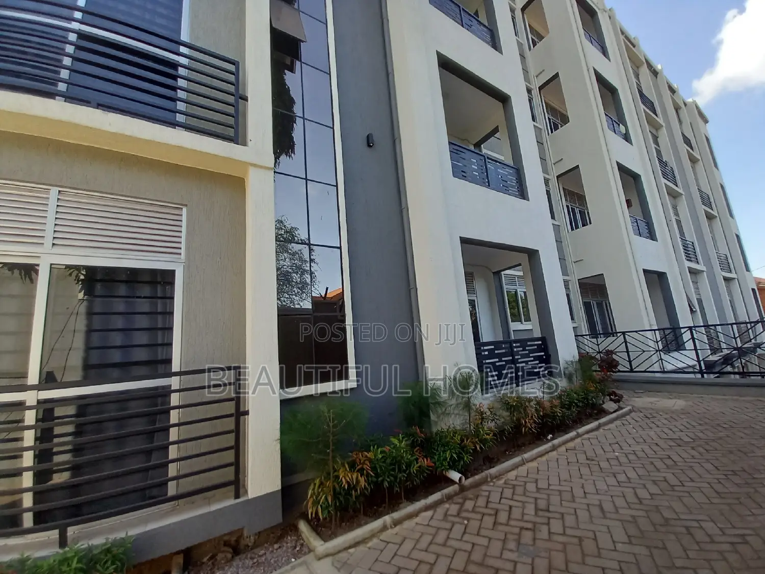 Furnished 2bdrm Apartment in Kisaasi Corporate, Nakawa for sale