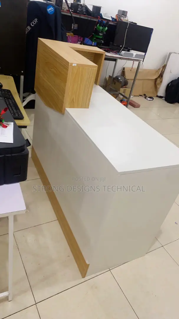 4ft Reception Counter/ Cashier Counter/ Table.