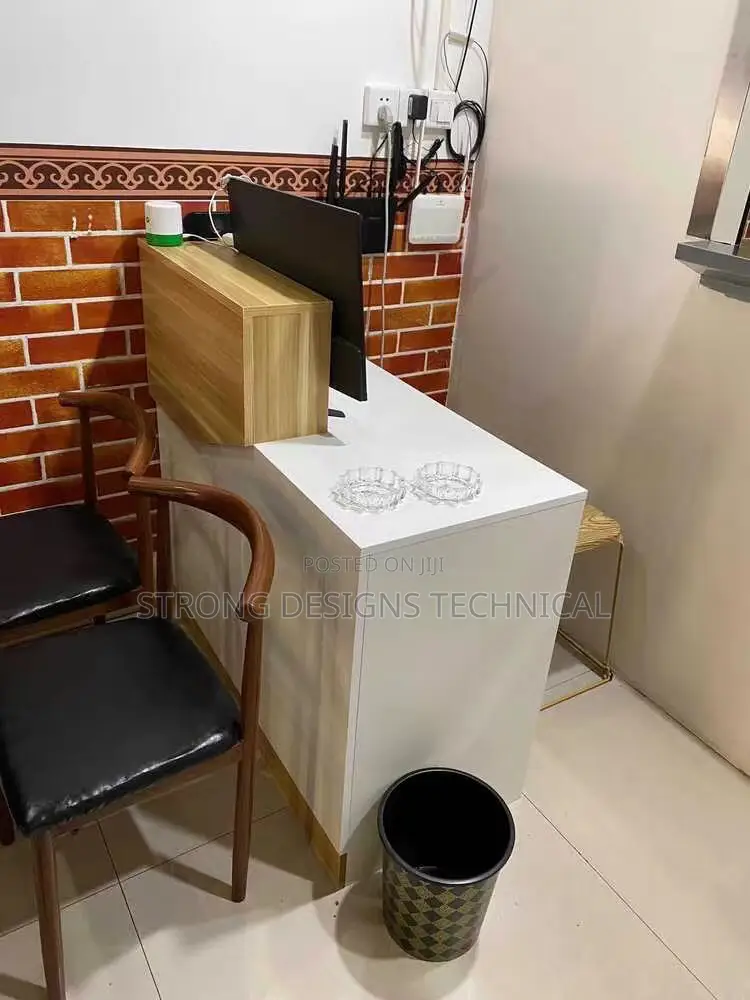 4ft Reception Counter/ Cashier Counter/ Table.