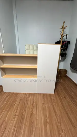 Reception Table for Salons, Pharmacy, Boutiques.