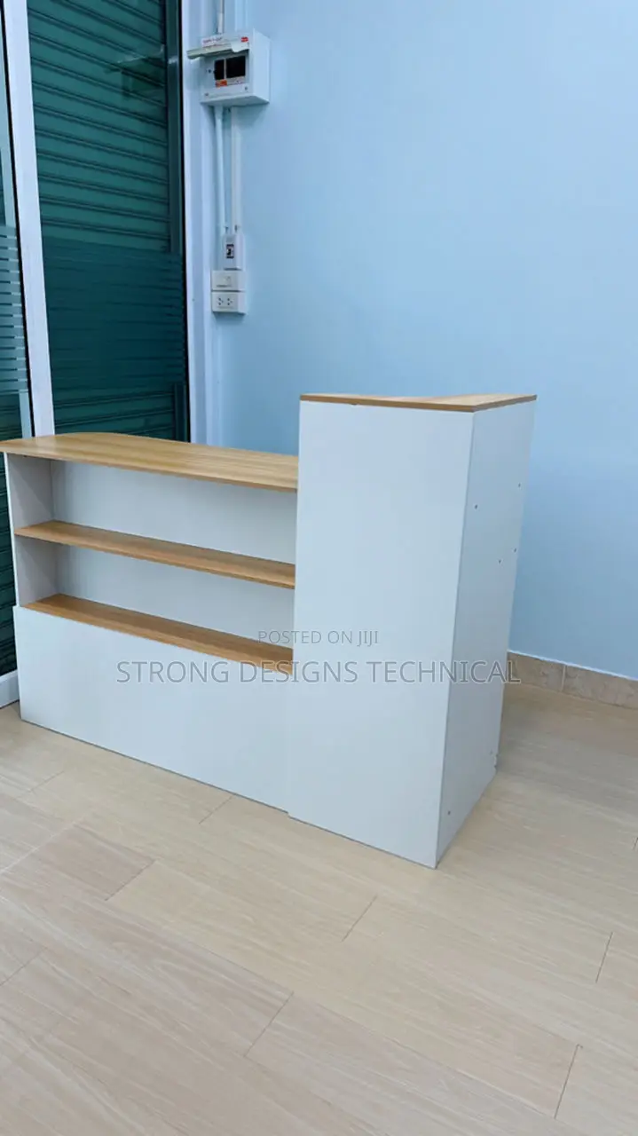 Reception Table for Salons, Pharmacy, Boutiques.