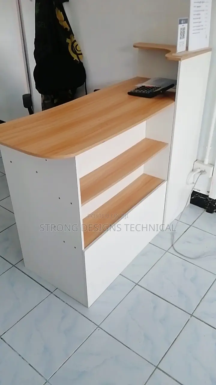 Reception Table for Salons, Pharmacy, Boutiques.