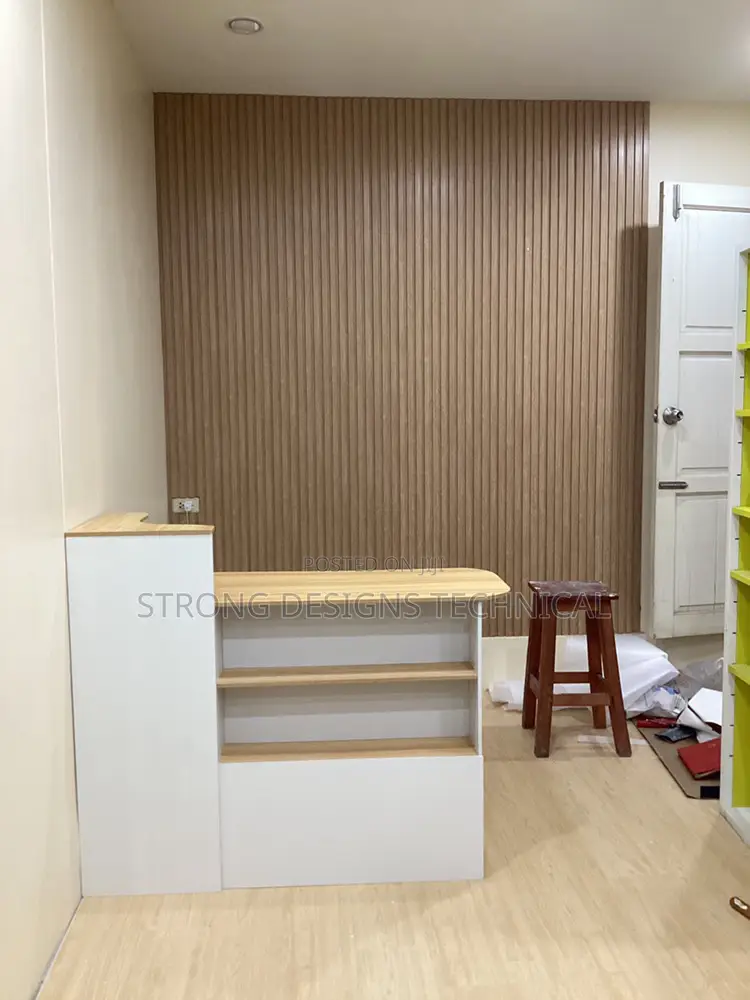 Reception Table for Salons, Pharmacy, Boutiques.