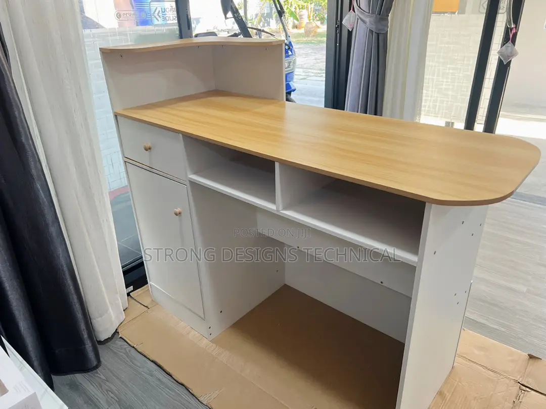 Reception Table for Salons, Pharmacy, Boutiques.